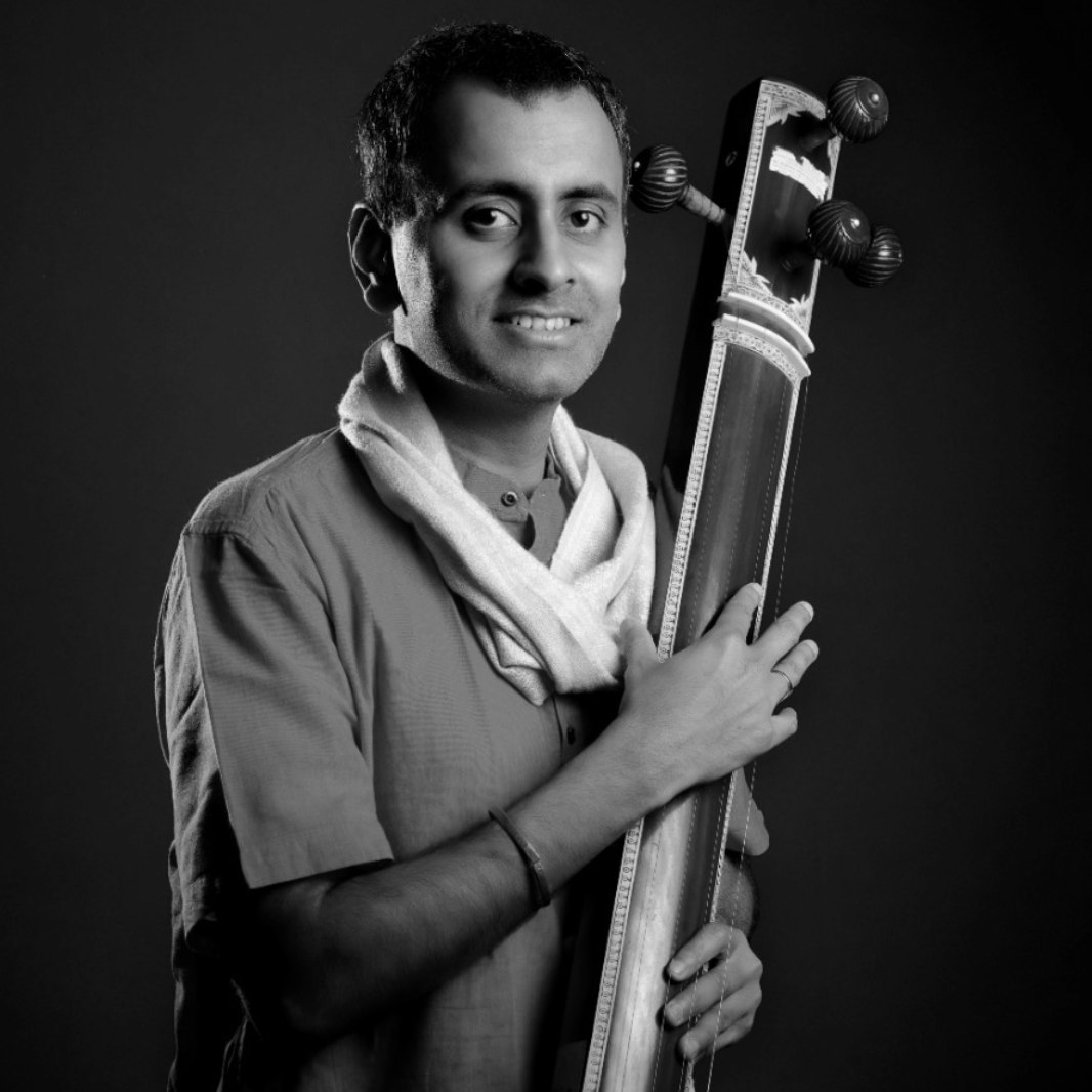 srinidi-squareb